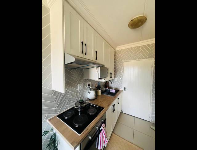 2 BEDROOM APARTMENT FOR SALE IN FLEURHOF